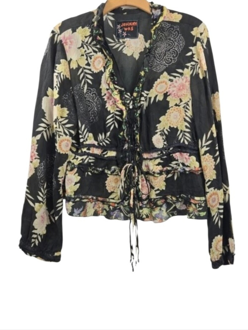 Johnny Was Floral Ruffled Blouse Large Black Rayon Black Floral Ruffle‎ Button